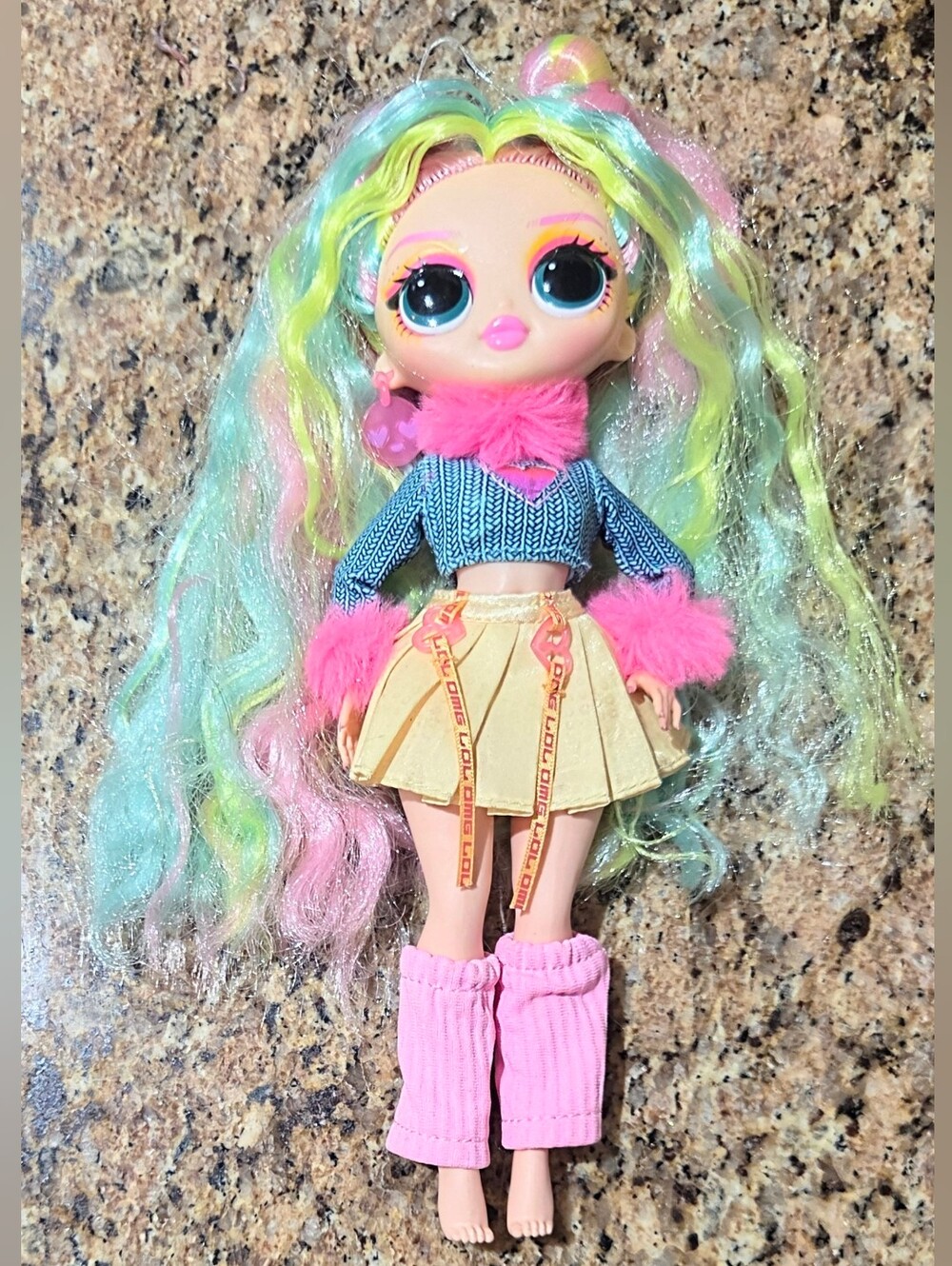 LOL Surprise OMG Sunshine Makeover BUBBLEGUM DJ 10" Surprise Fashion Doll